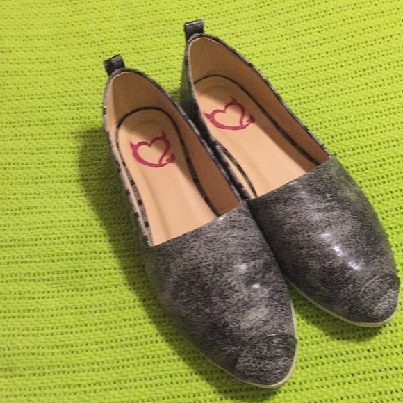 Fun flats - Picture 1 of 3